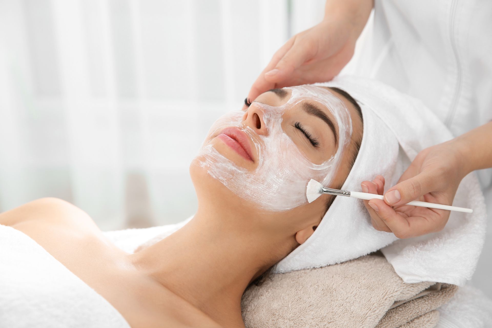 Trattamento viso con maschera nel Centro Estetico Oasi